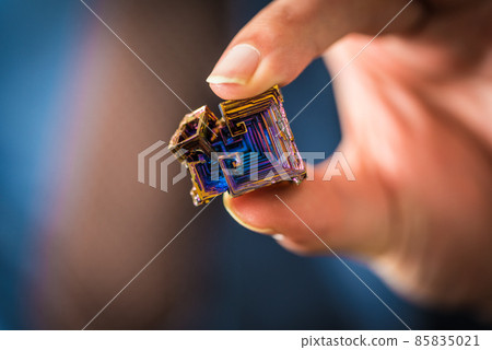 Bismuth skeleton 85835021