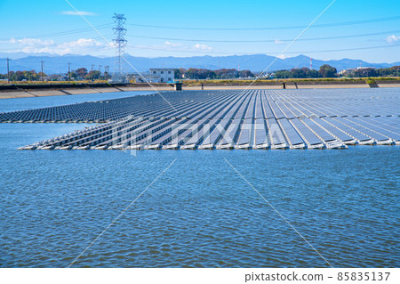 超級太陽能電池板發電 太陽能發電系統 Umenoki Koro Reservoir Kawajima Town 85835137