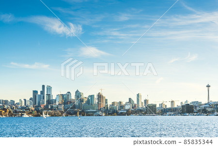Seattle cityskyline over Lake Union on sunny day,seattle,washington,usa.. 85835344