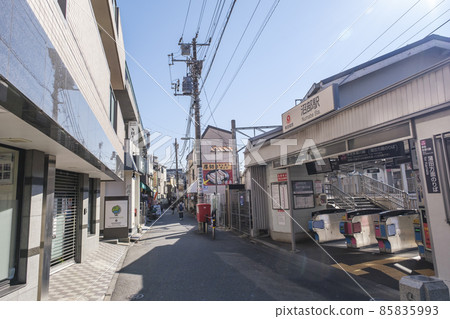 東京都大田區東急玉川線沼部站前的街景 東京都大田區東急玉川線沼部站前的街景 85835993