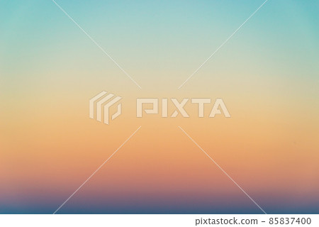 黃昏時東方天空的漸變 青色 85837400