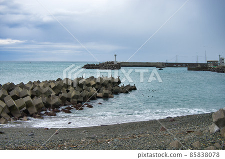 Miyazaki Fishing Port in winter, Asahi Town, eastern Toyama Prefecture 85838078