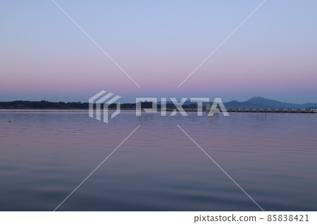 筑波山和霞浦在神奇的時刻染上顏色 85838421