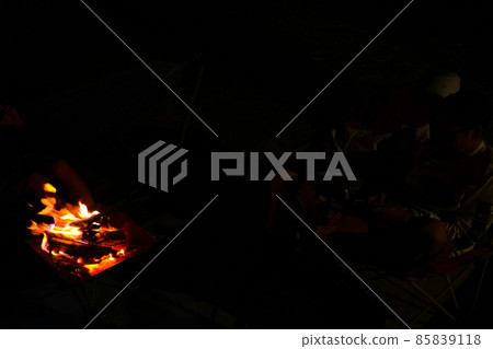 Firewood that burns with a beautiful flame 85839118