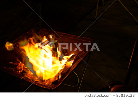 Firewood that burns with a beautiful flame 85839128