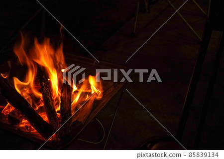 Firewood that burns with a beautiful flame Firewood that burns with a beautiful flame 85839134