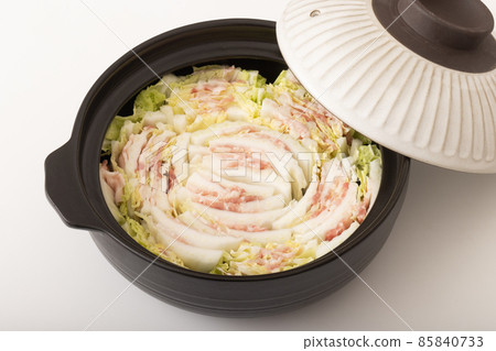 Millefeuille soymilk pot with pork and Chinese cabbage Millefeuille soymilk pot with pork and Chinese cabbage 85840733