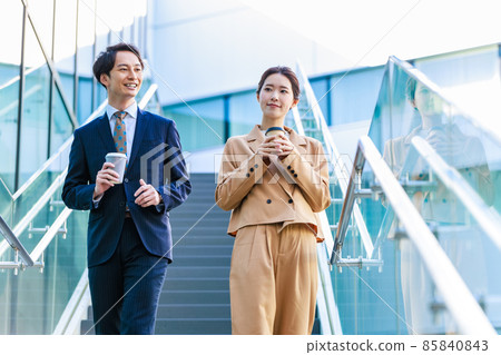 Businessmen men's and women's suits shooting cooperation: LINK FOREST 85840843