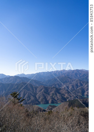 Lake Miyagase and the mountains of Tanzawa (Higashi Tanzawa) seen from the observatory at the summit of Mt. Bukkasan Lake Miyagase and the mountains of Tanzawa (Higashi Tanzawa) seen from the observatory at the summit of Mt. Bukkasan 85843753