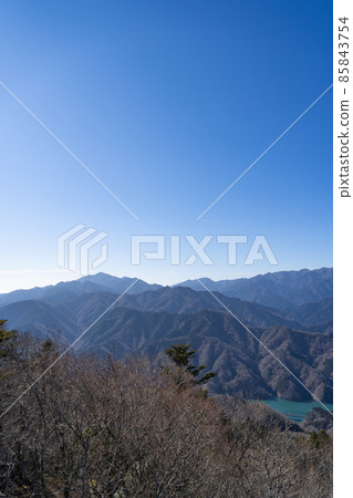 Mt. Oyama (Higashitanzawa) seen from the observatory on the summit of Mt. Bukkasan Mt. Oyama (Higashitanzawa) seen from the observatory on the summit of Mt. Bukkasan 85843754