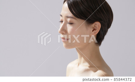 美容保濕中女 85844372