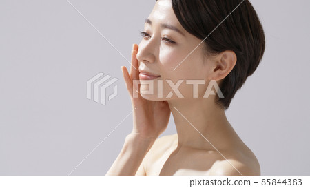 Beauty moisturizing middle female Beauty moisturizing middle female 85844383