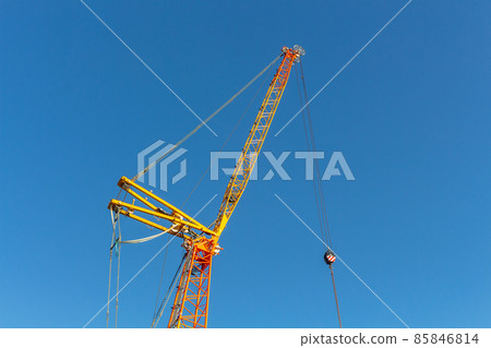 Construction crane at the building site of the Co-op Live Arena, Manchester, UK. 85846814