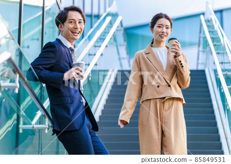 Businessmen men's and women's suits shooting cooperation: LINK FOREST 85849531