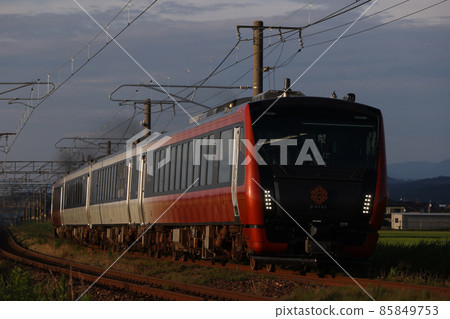 JR East sightseeing train Kairi 85849753