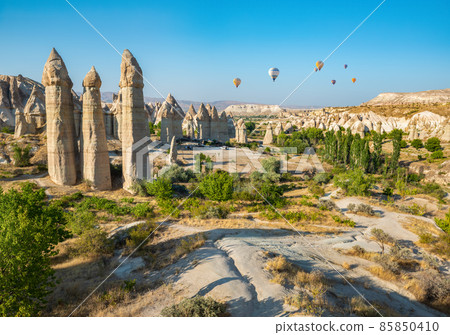 Air balloons over valley of love Air balloons over valley of love 85850410
