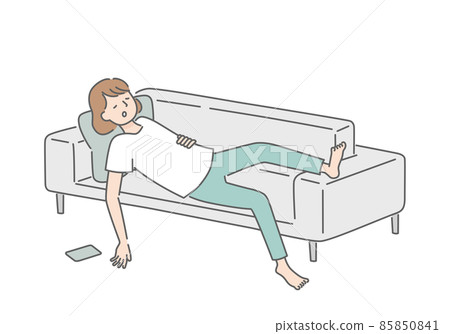A woman who fell asleep while looking at her smartphone on the sofa 85850841