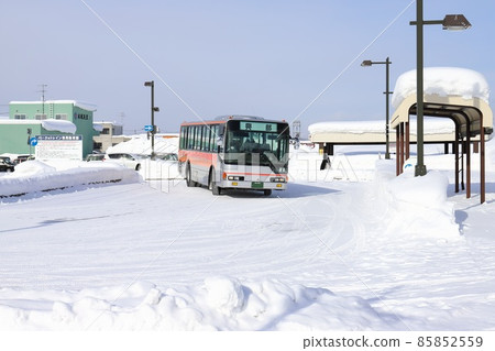 Hokkaido Nayoro Meishi Bus in front of Nayoro Station Hokkaido Nayoro Meishi Bus in front of Nayoro Station 85852559