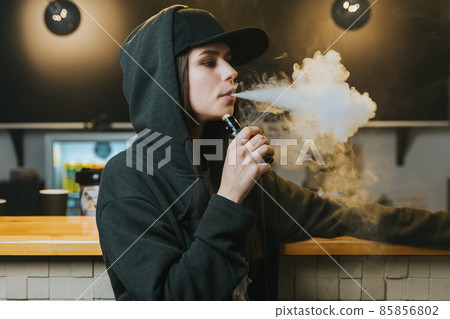 elfbar nachfüll pod läuft aus Easy Vape Tricks for Beginners – Canadian Vaper's Guide main image 1