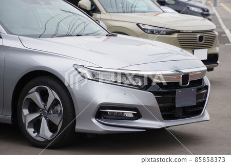汽車圖像本田汽車在經銷商處排隊 85858373