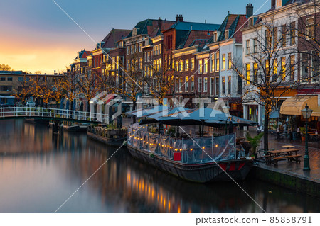 Christmas Leiden canal Oude Rijn Christmas Leiden canal Oude Rijn 85858791