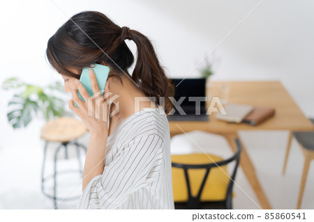 Female home work telephone Female home work telephone 85860541