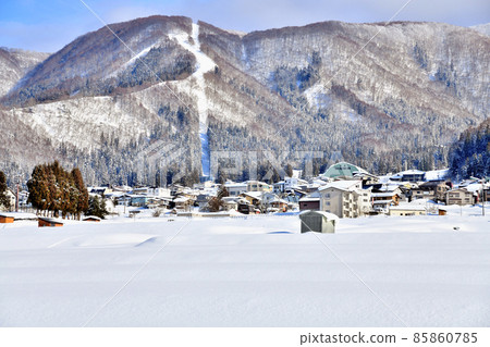 Nozawa Onsen Overlooking the hot spring town (Nozawa Onsen Village, Nagano Prefecture) [2022.1] 85860785