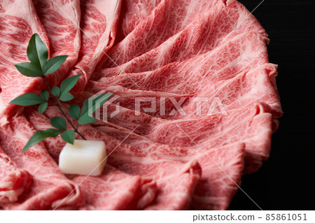 Japanese beef shoulder loin sliced for sukiyaki 85861051