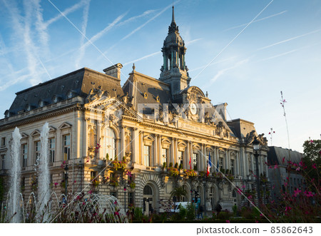 Tours City Hall in morning 85862643