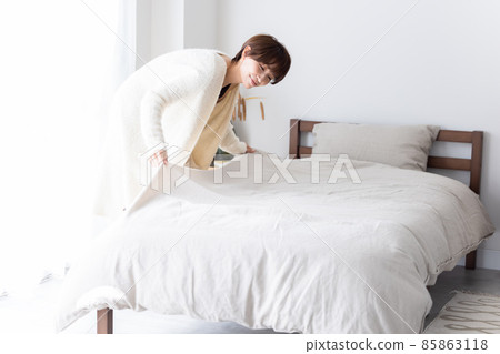 做床的女人 85863118