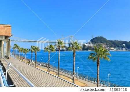 [Yamaguchi Prefecture] Karate Market, Shimonoseki under sunny weather 85863418