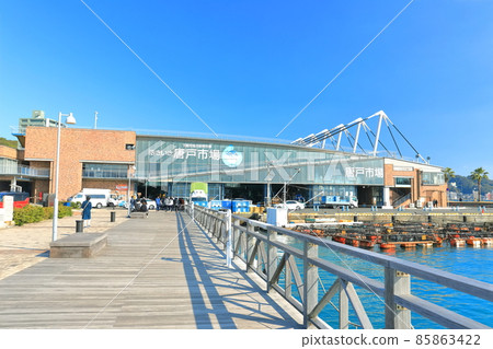 [Yamaguchi Prefecture] Karate Market, Shimonoseki under sunny weather 85863422