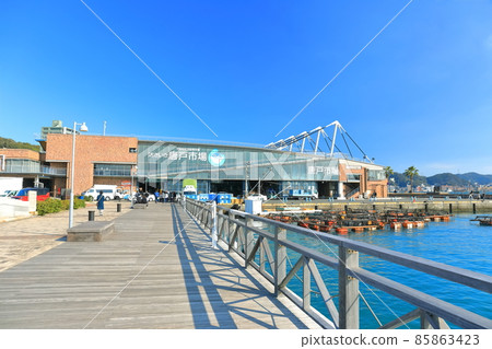 [Yamaguchi Prefecture] Karate Market, Shimonoseki under sunny weather 85863423