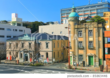 [山口縣]晴天下的舊秋田商會大樓和下關鍋邊町郵局 85863446