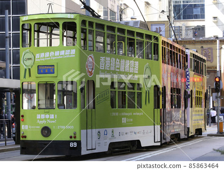 自英國殖民時代以來一直在奔跑的香港平民的腳“電車”(tram) 自英國殖民時代以來一直在奔跑的香港平民的腳“電車”(tram) 85863464