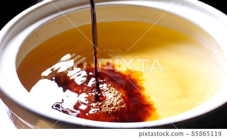 陶罐裡的醬油 陶罐裡的醬油 85865119