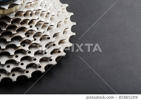 Bicycle stars from a bicycle chain drive mechanism 85865209