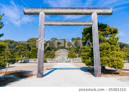 Fushimi-ku, Kyoto City, Fushimi Momoyama Mausoleum of the 122nd Emperor Meiji 85865310
