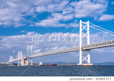 《香川縣》瀨戶大橋和瀨戶大橋紀念公園景觀 85865371