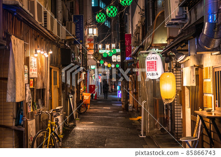 《Tokyo》 Nostalgic bar in front of Nakano station 85866743
