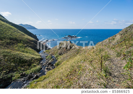 日本最北端禮文島(日本-北海道-禮文瀑布) 日本最北端禮文島(日本-北海道-禮文瀑布) 85866925