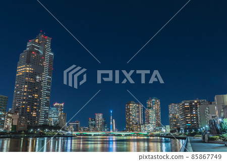 Night view "Tokyo" Tokyo Sky Tree and a tower apartment in Chuo Ward Night view "Tokyo" Tokyo Sky Tree and a tower apartment in Chuo Ward 85867749