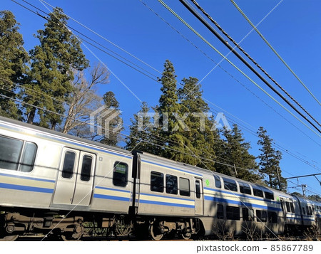 從北鎌倉站到鎌倉站的電車 85867789