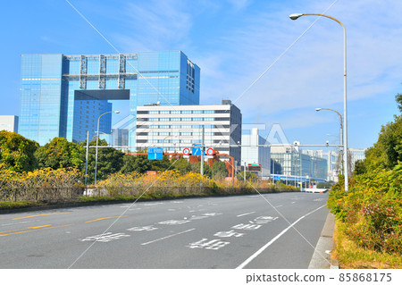 從曉終端公園附近看電信中心（東京都江東區）[2021.12] 85868175