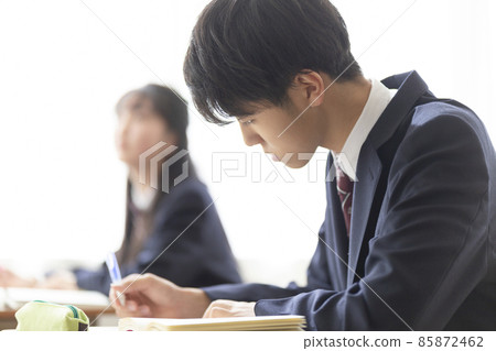 High school students taking classes High school students taking classes 85872462