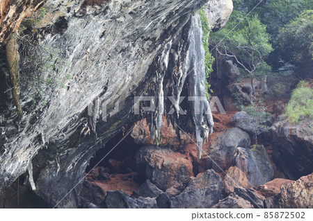 Details and forms of rocks on Railay peninsula, Thailand Details and forms of rocks on Railay peninsula, Thailand 85872502