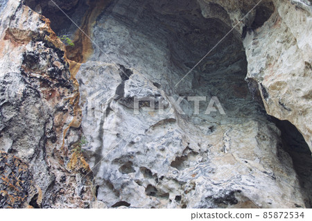 Details and forms of rocks on Railay peninsula, Thailand 85872534