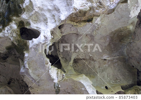 Details and forms of rocks on Railay peninsula, Thailand 85873403