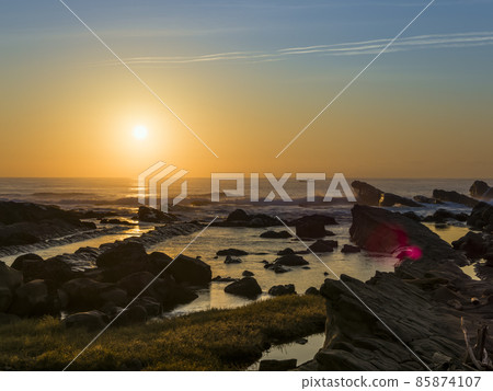 台灣台東小野柳海旭昇起/台灣台東小野柳 85874107