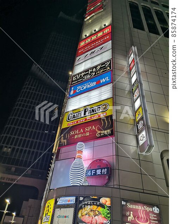 Night scenery around Kabukicho, Shinjuku, Toyoko building sign Night scenery around Kabukicho, Shinjuku, Toyoko building sign 85874174